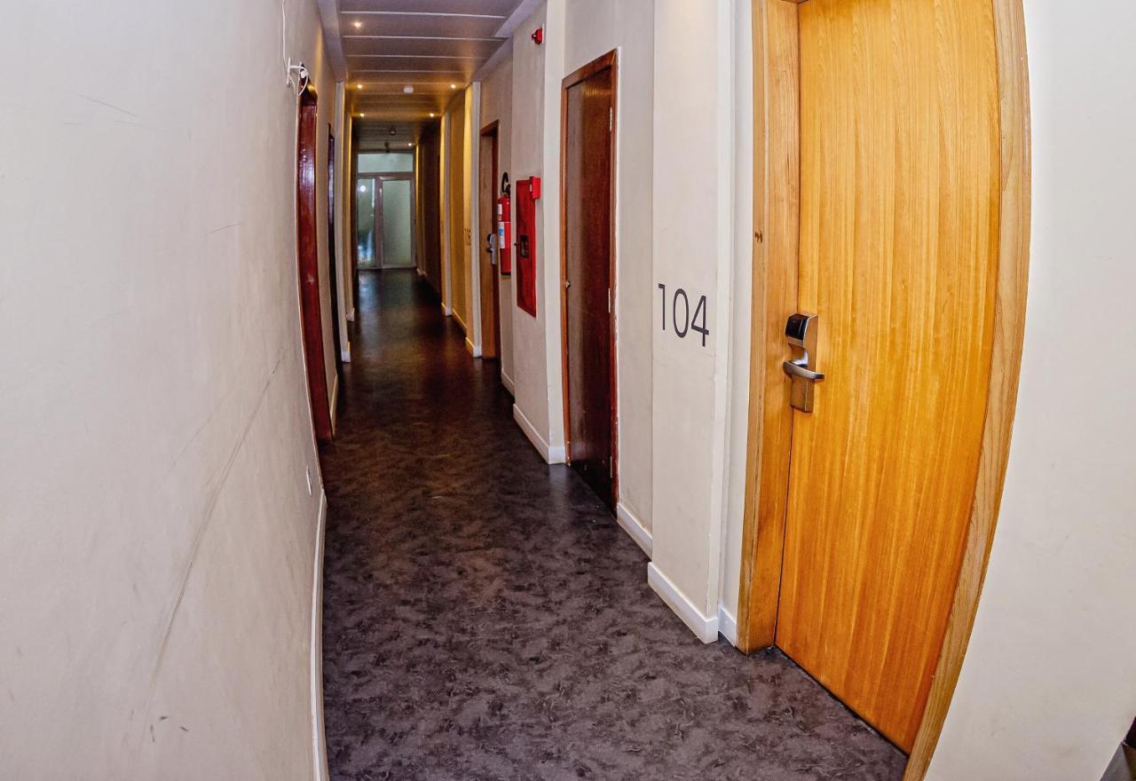 B Hotel
