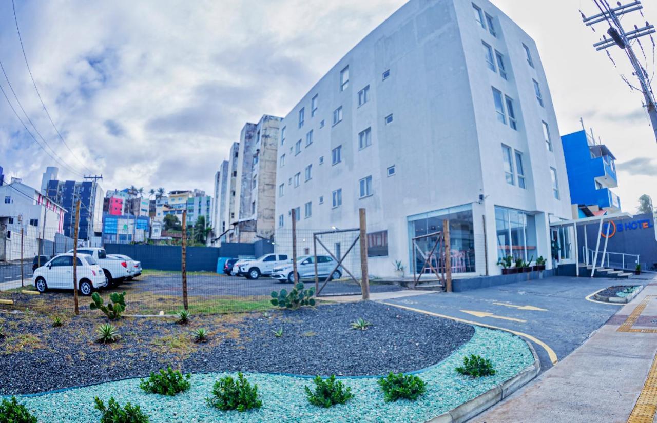 B Hotel