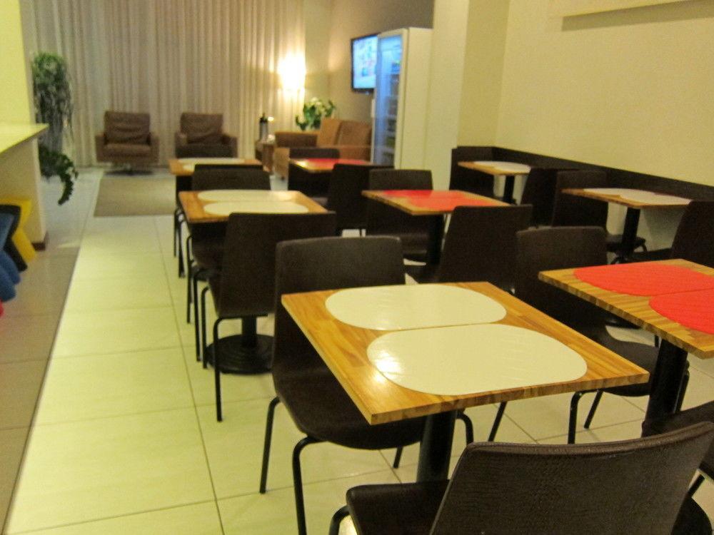 Hotel B