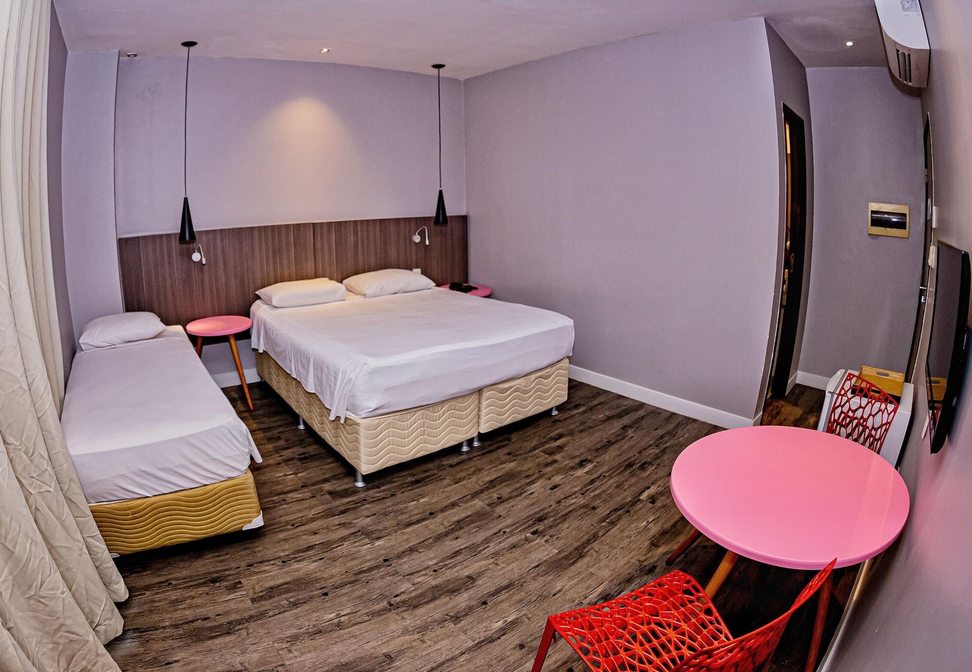 B Hotel